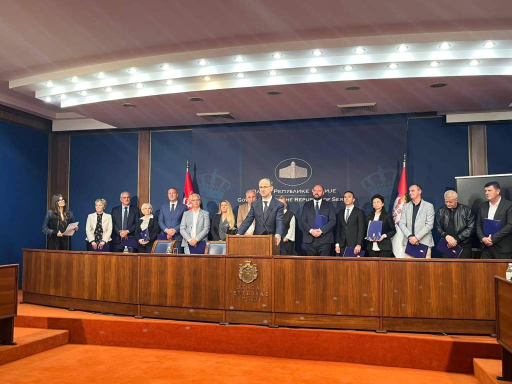 Град  добија нову Карађорђеву улицу – уговор вредан 250 милиона динара потписан у Београду