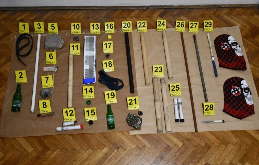 ХАОС НА СТАДИОНУ У СМЕДЕРЕВУ: Ухапшено 20 навијача из Чачка, повређено седам полицајаца